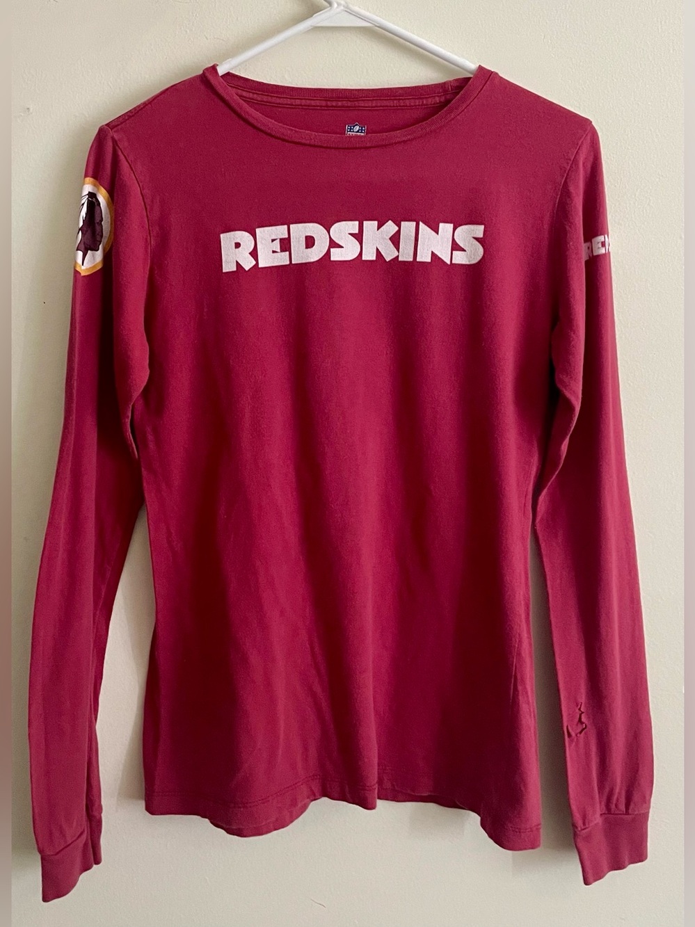 🏈 NFL Redskins Burgundy Long Sleeve Tee with ‘COOLEY’ 🏈